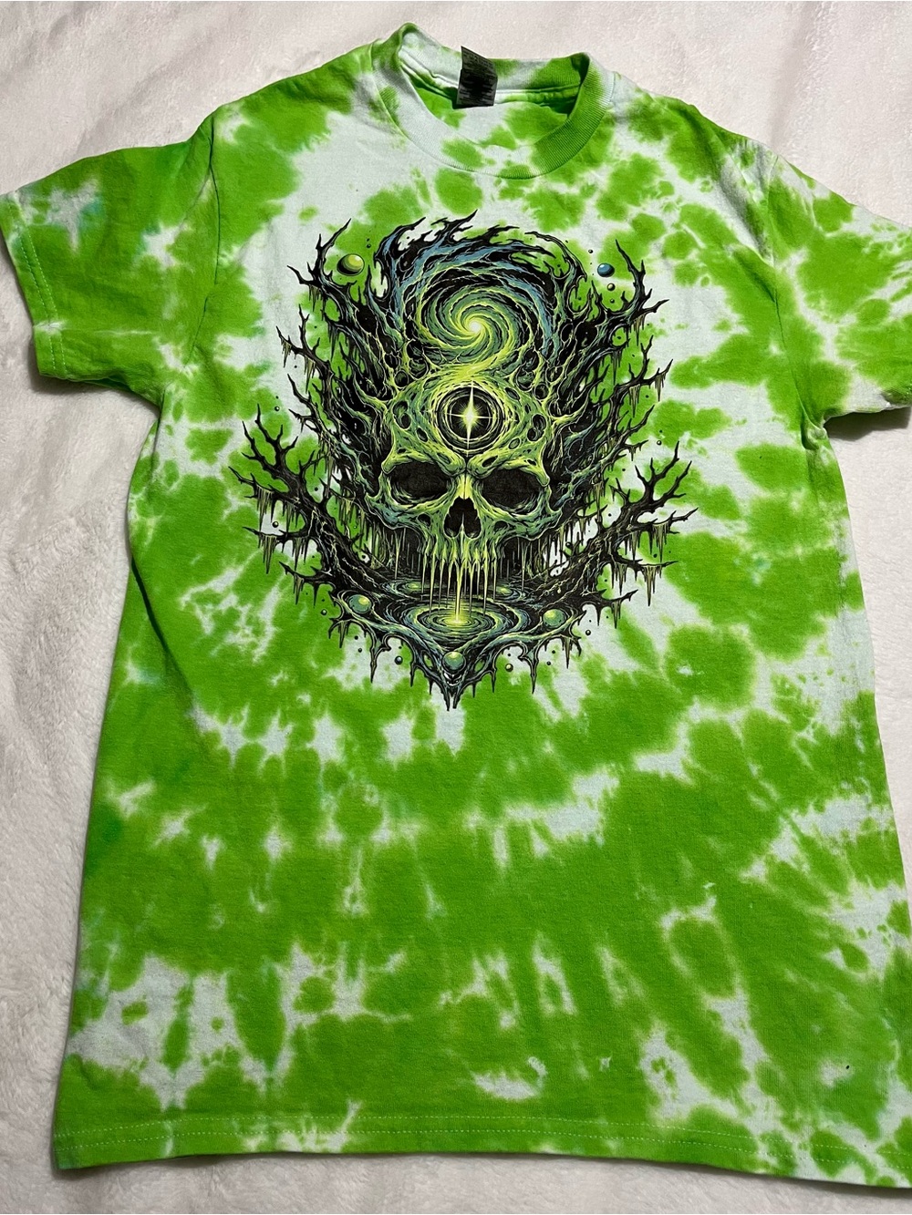 Brand New Custom Made Green Tie-Dye Graphic Skull Tee - Unbranded